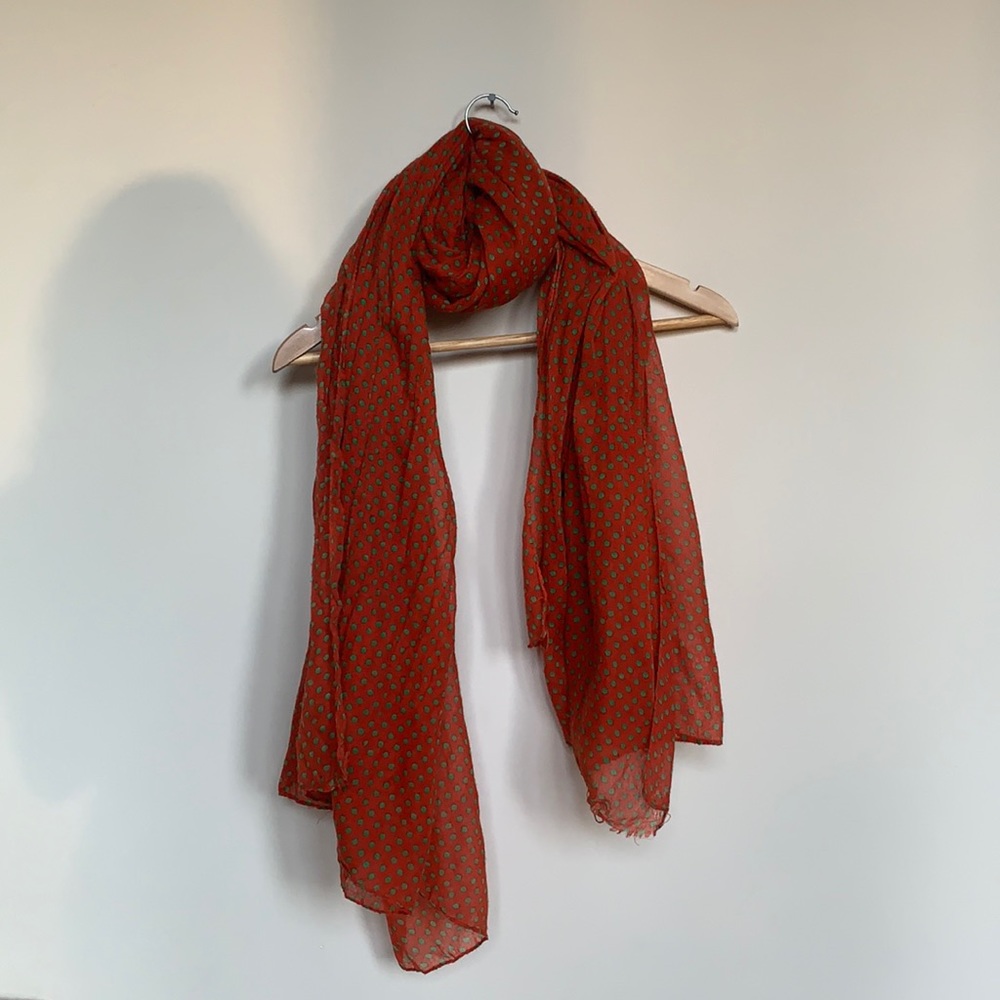SOLD Contrasting color gauzy scarf
